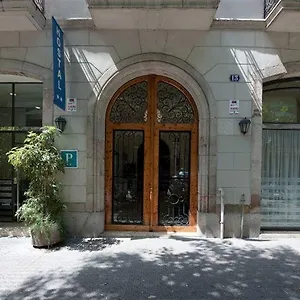 hostal-centric.topbarcelonahotels.com/